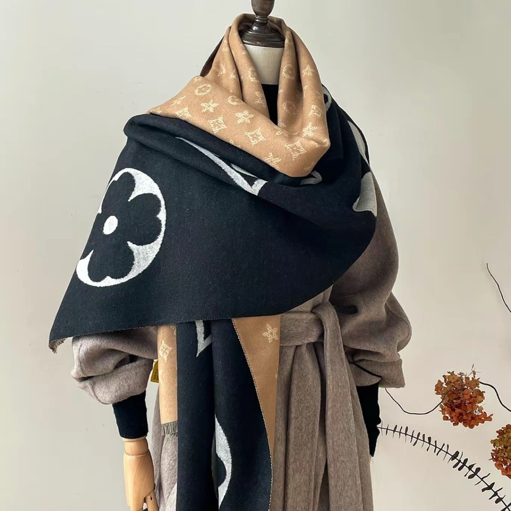 Elegant Black and Tan Scarf